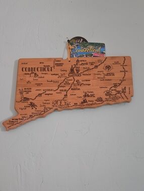 Connecticut State Wooden Map Plaque - Etched Detail